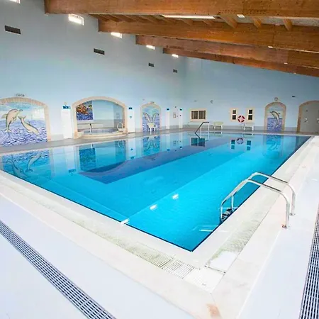 Apartment Oasis Parque 1 *