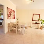 Oasis Parque 1